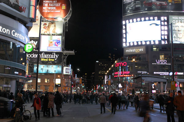 Yonge Stree nuit blanche